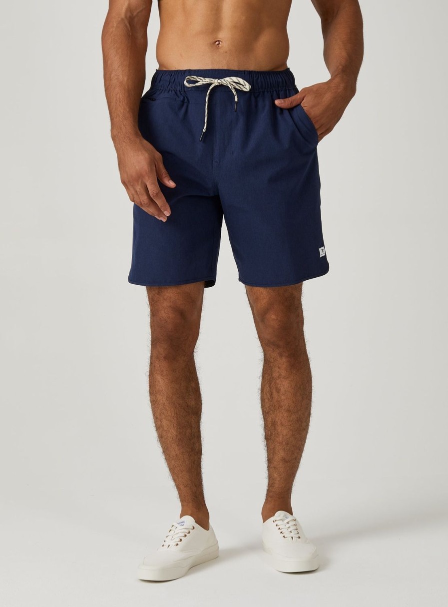 Men 7 Diamonds Shorts | Solid Core Active 8" Short