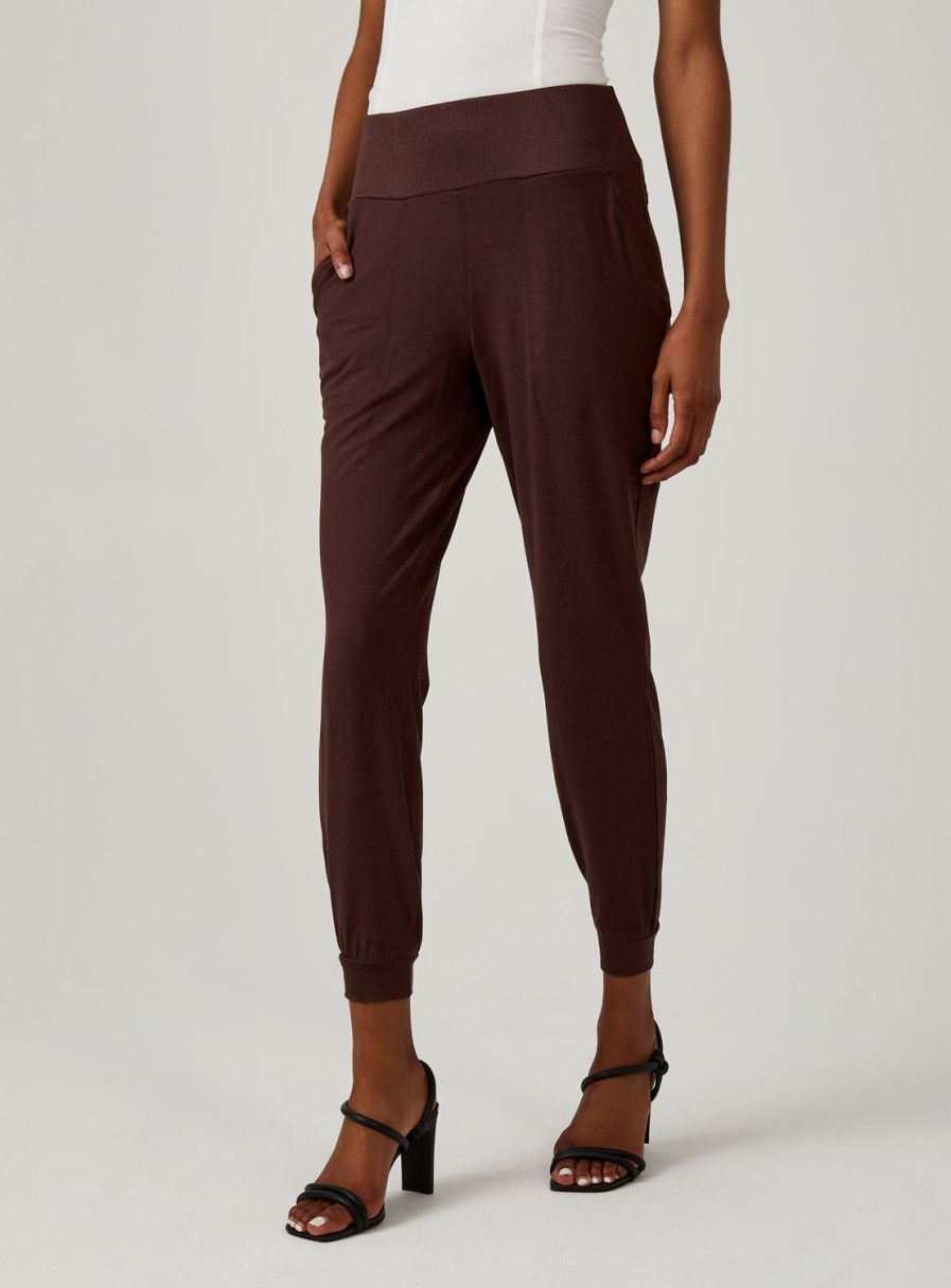 Women 7 Diamonds Joggers | Core Jogger