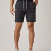 Men 7 Diamonds Shorts | Printed Core Active 8" Short