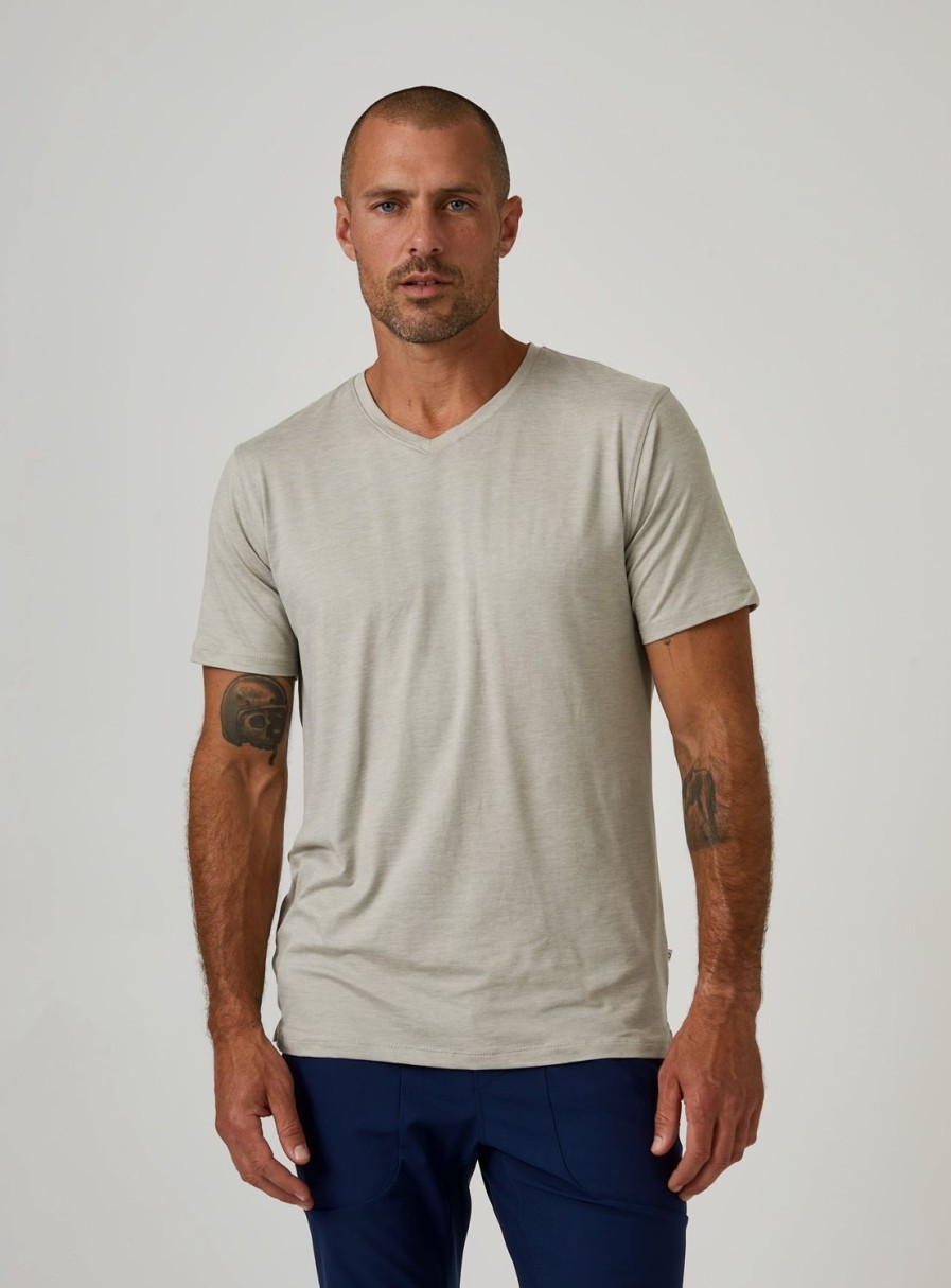 Men 7 Diamonds Tees & Henleys | Core V-Neck Tee